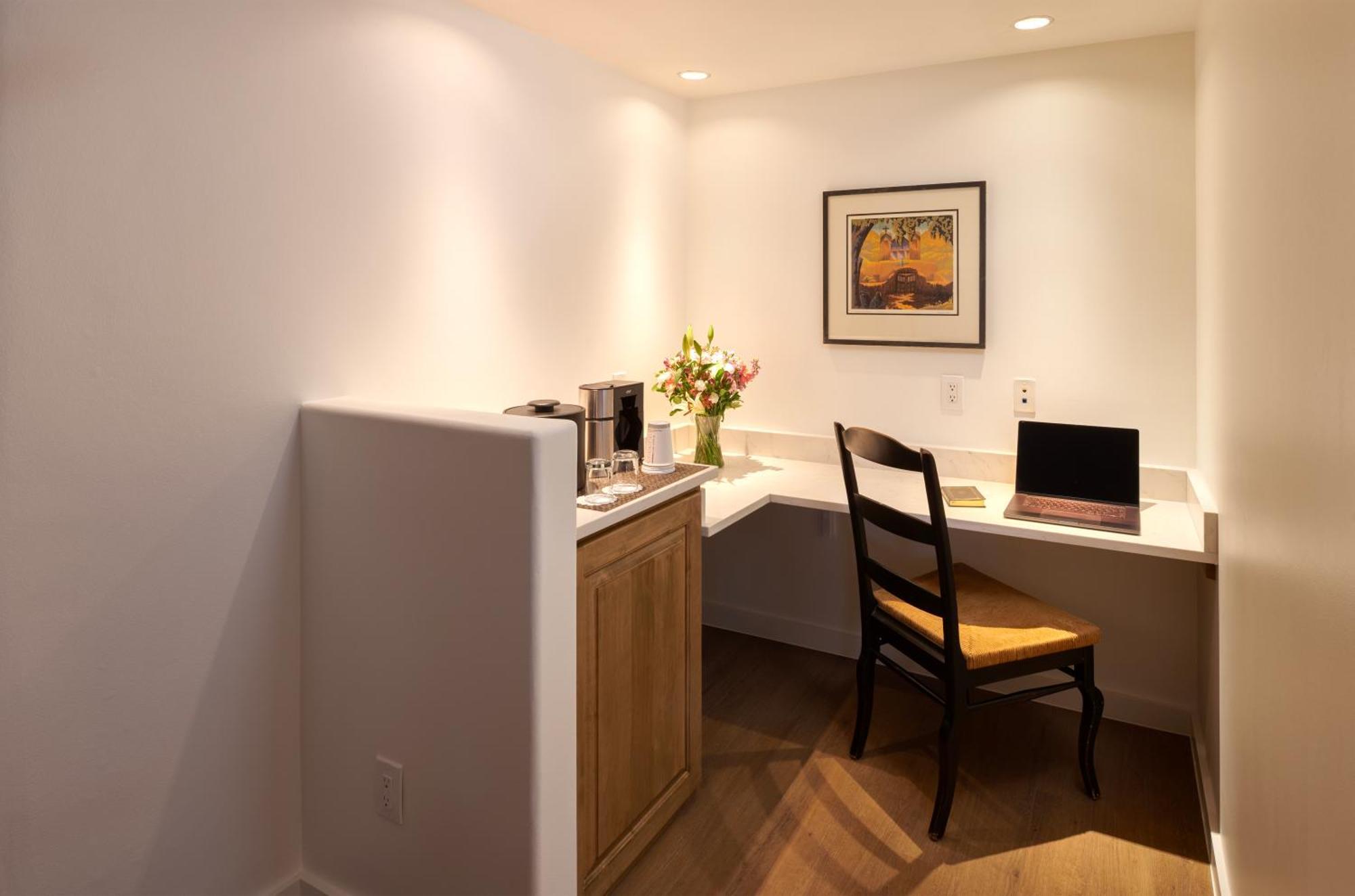 Pinon Court By La Fonda Hotel Santa Fe Exterior photo